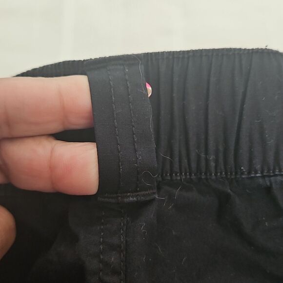 Women's Black Cargo Capri Cotton Pants - Picture 13 of 16